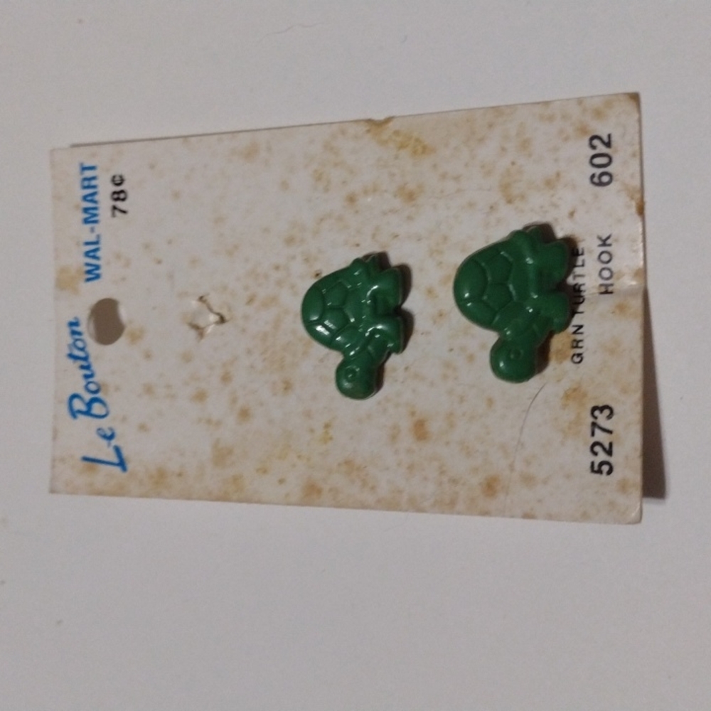 $2 Add-on Turtle Buttons Le Bouton 5273